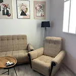 Apartment 3 Bedroom Apt, Spacious, Near South Park