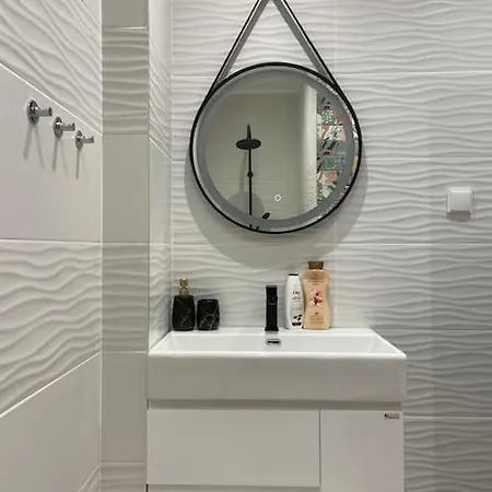 3 Bedroom Apt, Spacious, Near South Park شقة صوفيا