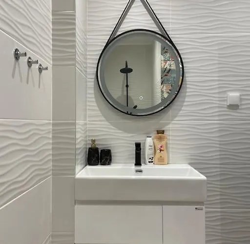 3 Bedroom Apt, Spacious, Near South Park Apartament Sofia