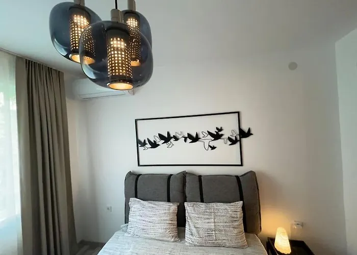 3 Bedroom Apt, Spacious, Near South Park * Sofia