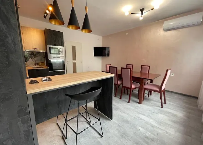 3 Bedroom Apt, Spacious, Near South Park Sofia