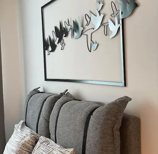 3 Bedroom Apt, Spacious, Near South Park Apartament Sofia