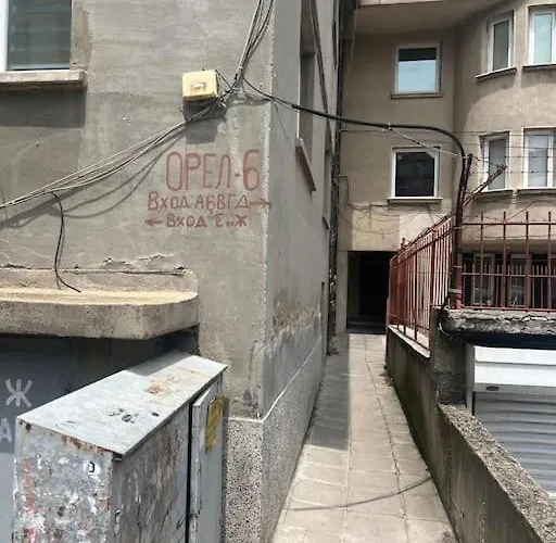 Apartament 3 Bedroom Apt, Spacious, Near South Park *