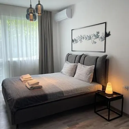 Διαμέρισμα 3 Bedroom Apt, Spacious, Near South Park *